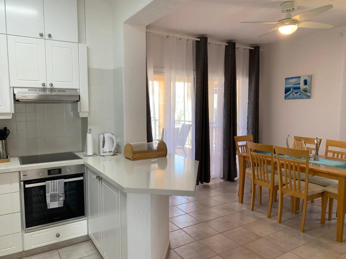 Kings Palace - Stylish, Modern 2 Bed With Sea Views Paphos Eksteriør billede
